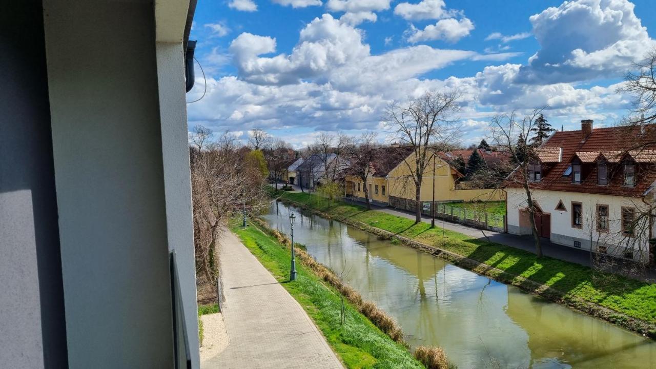 Viktoria Apartman Jula Exterior foto